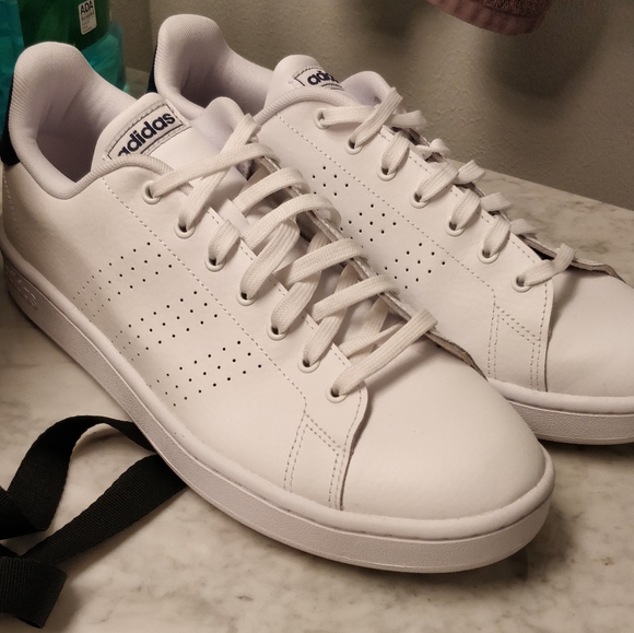 Adidas - Picture 3 of 4